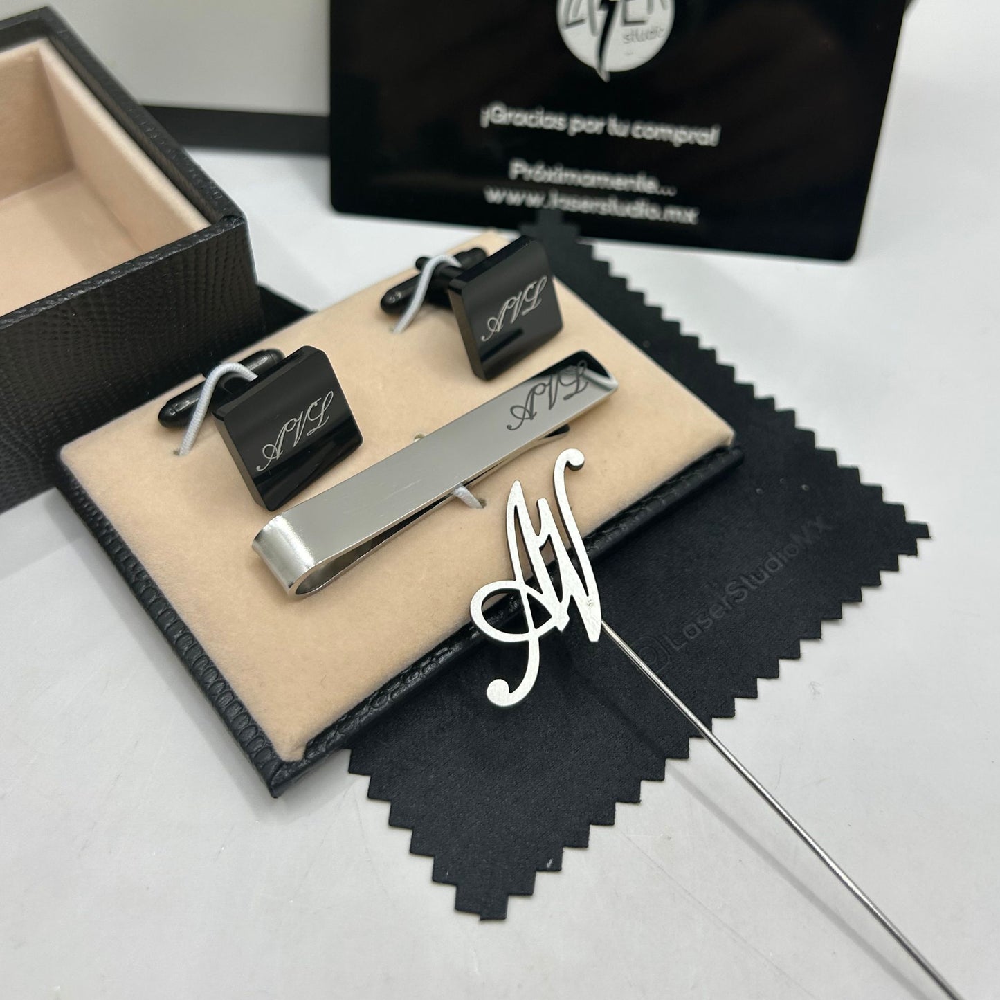 Paquete Premium de Mancuernillas, Boutonnier y Pisa Corbata Personalizado