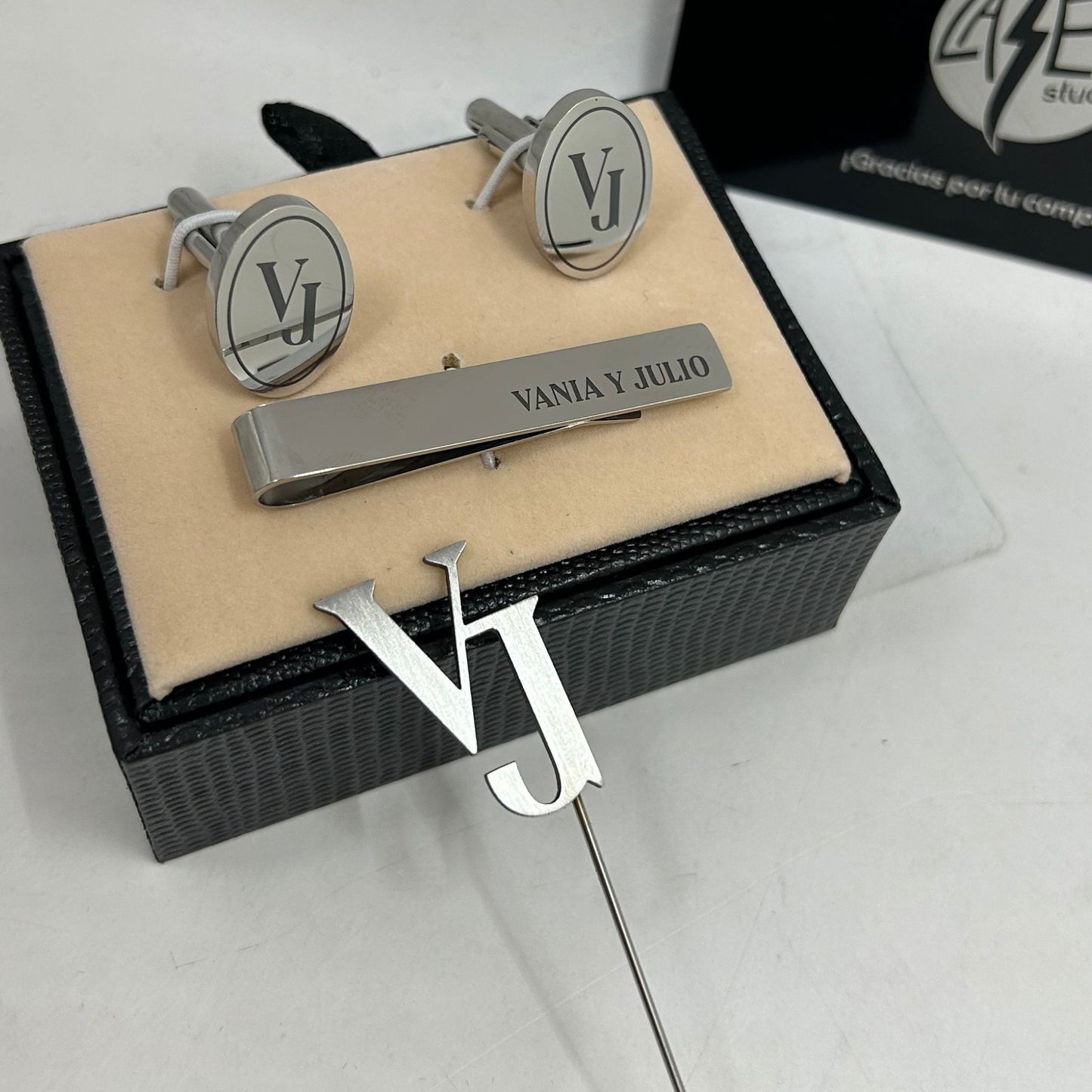 Paquete Premium de Mancuernillas, Boutonnier y Pisa Corbata Personalizado