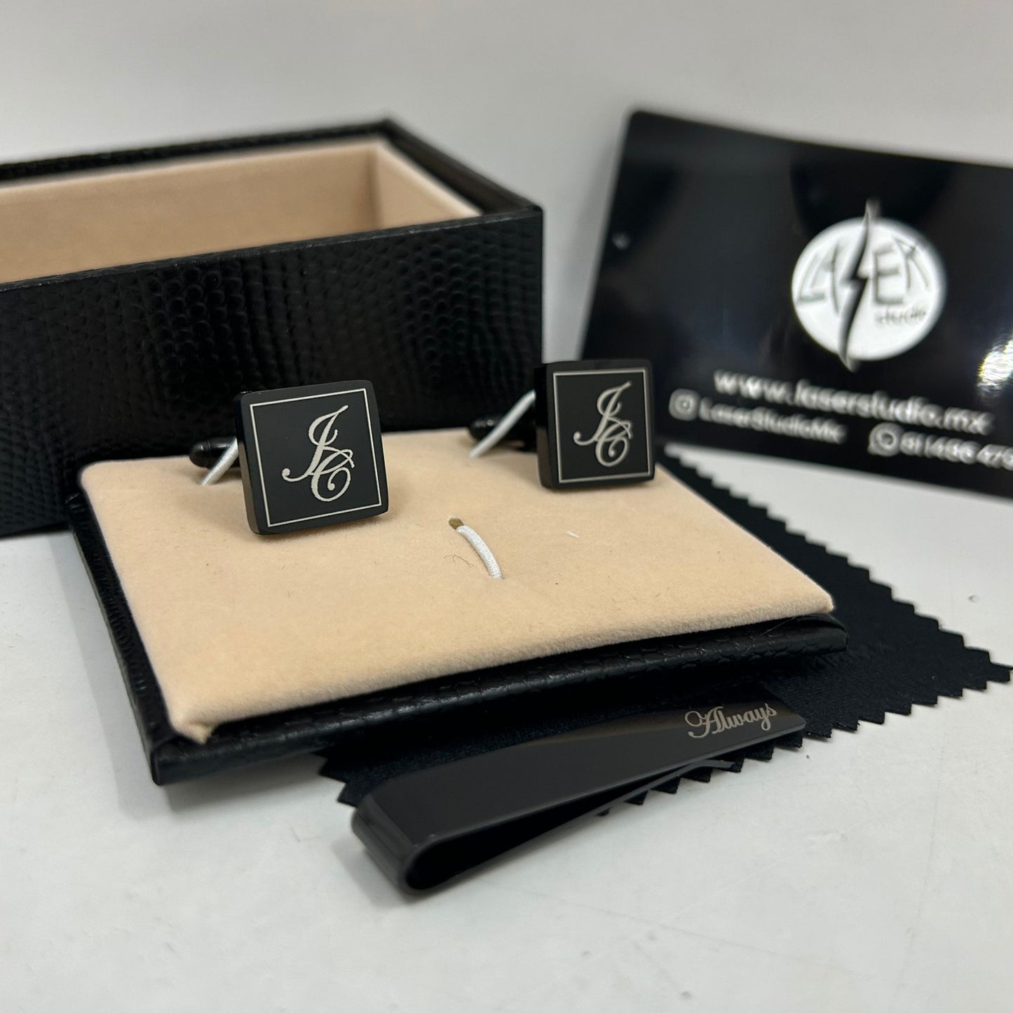 Set de Mancuernillas y Pisa Corbata Personalizados