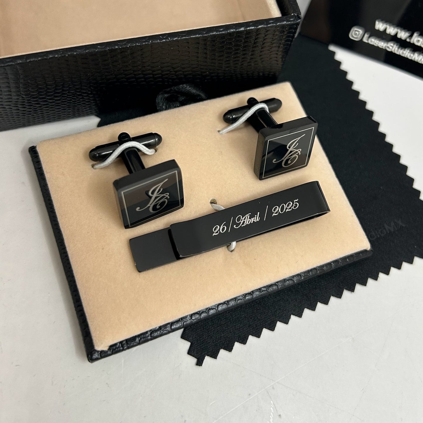 Set de Mancuernillas y Pisa Corbata Personalizados