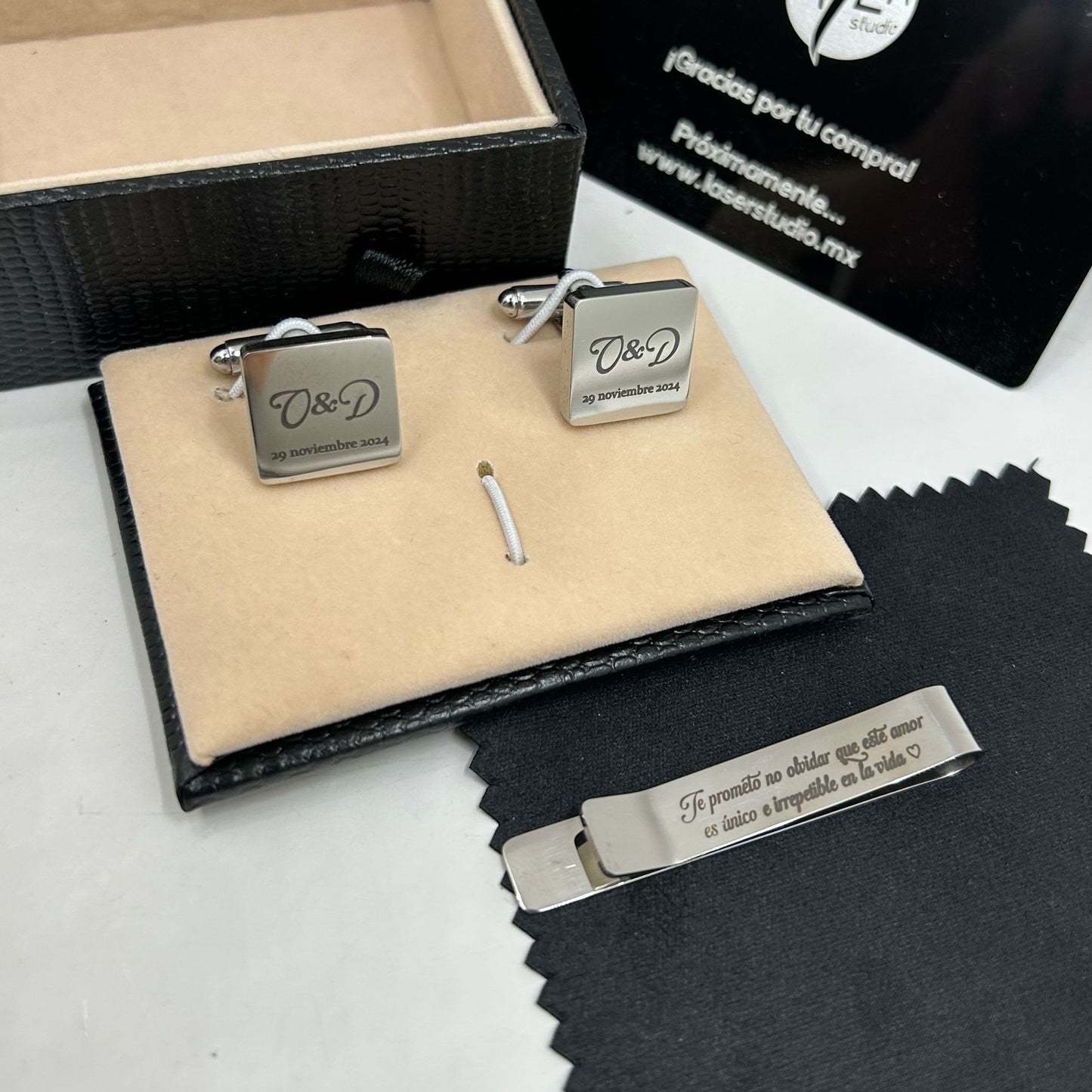 Set de Mancuernillas y Pisa Corbata Personalizados