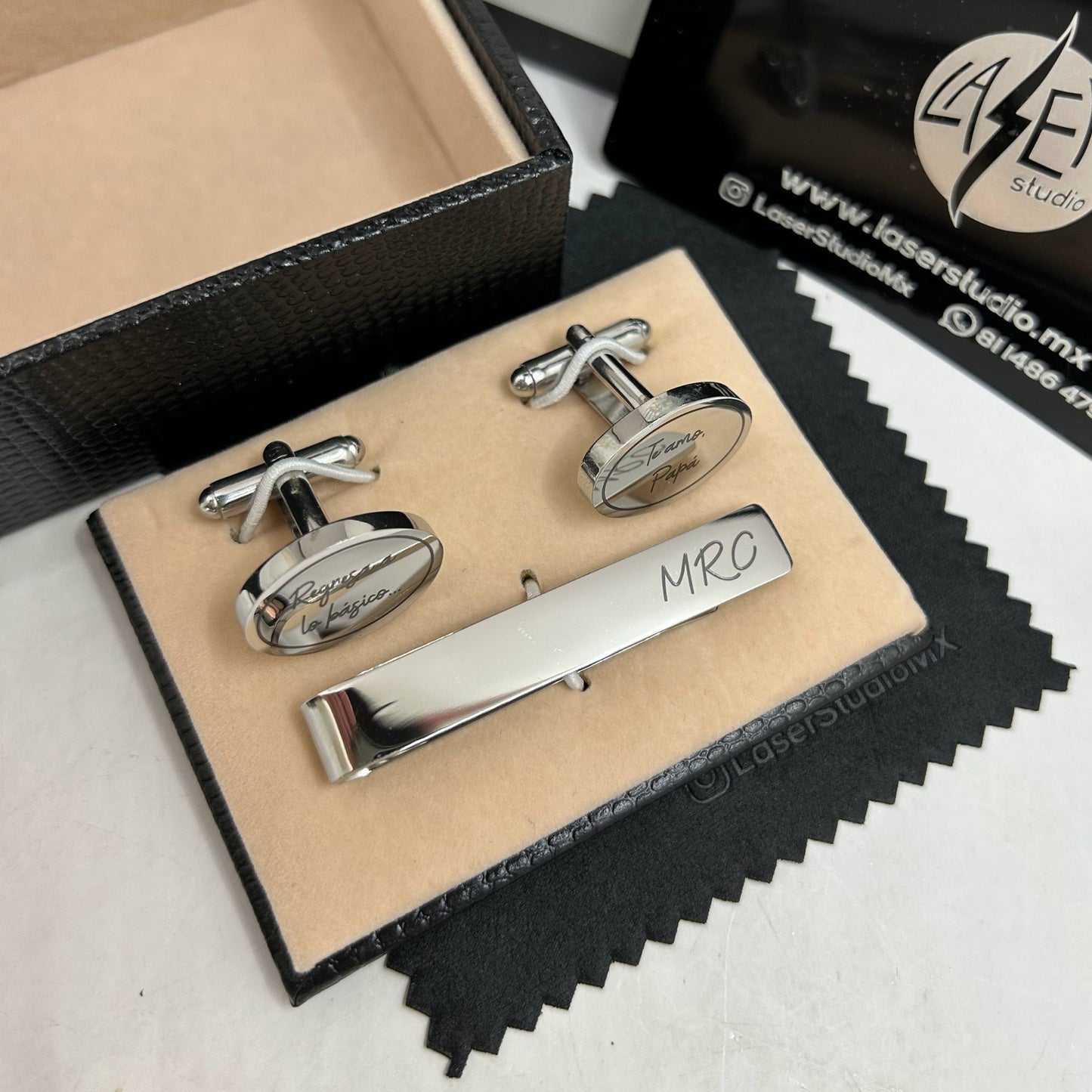 Set de Mancuernillas y Pisa Corbata Personalizados